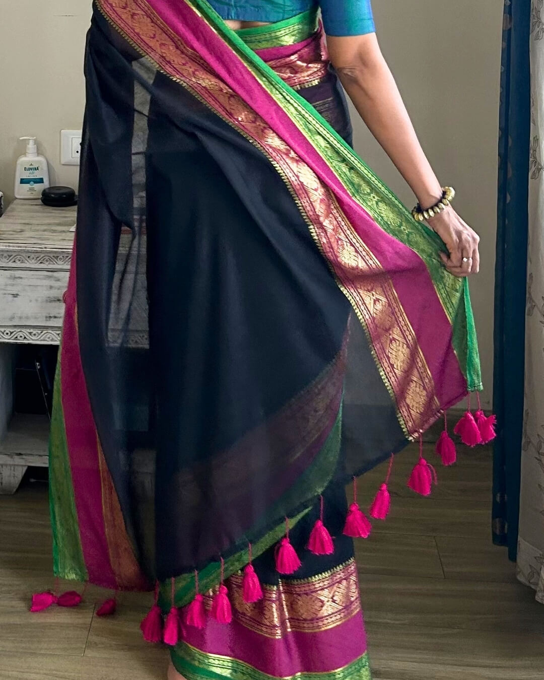 Nishigandha Mulmul Saree with Kanchi Border
