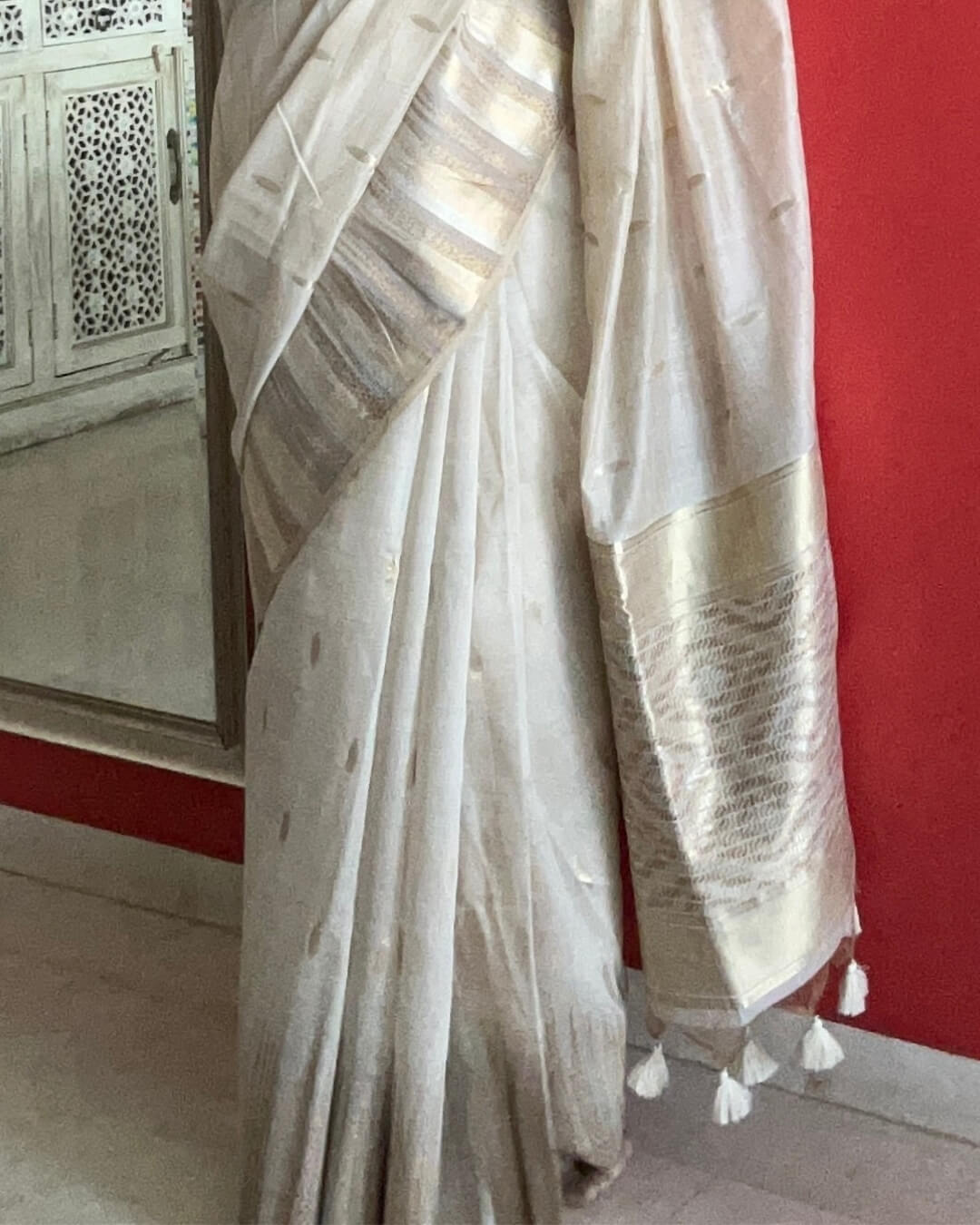 Aarohi Ivory Saree